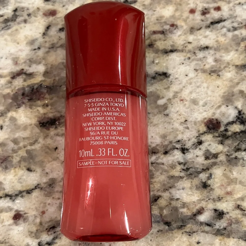 Shiseido Next Stop Ginza 7 Piece Skincare Gift Set Includes Travel Bag New Red